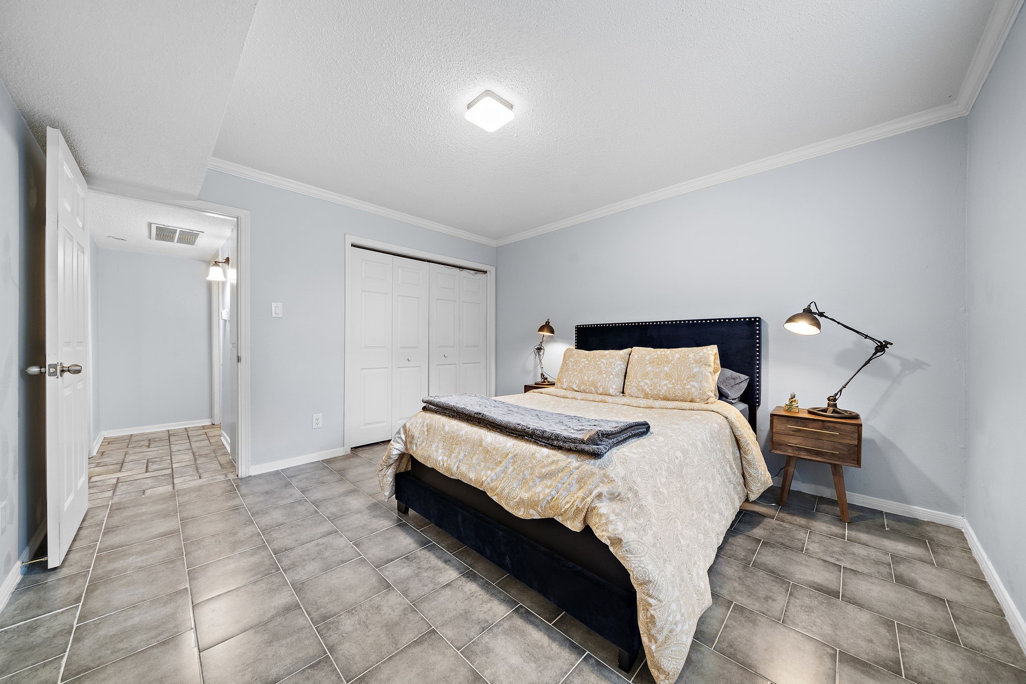 8289 Kingsbrook Road, Unit 173 Houston, TX 77024 - Photo 15 of 20 Gallery Image 15