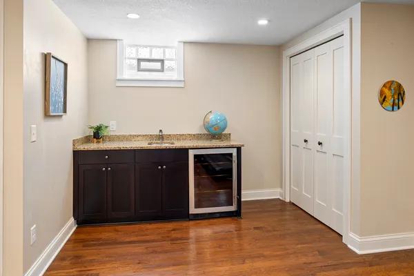 $899,900 | 5137 Vincent Avenue South, Minneapolis, MN 55410