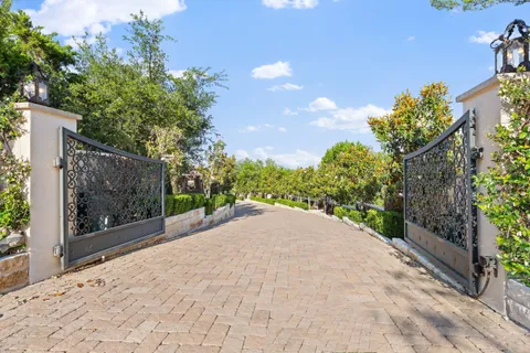 $11,900,000 | 6001 Krause Lane, Austin, TX 78738