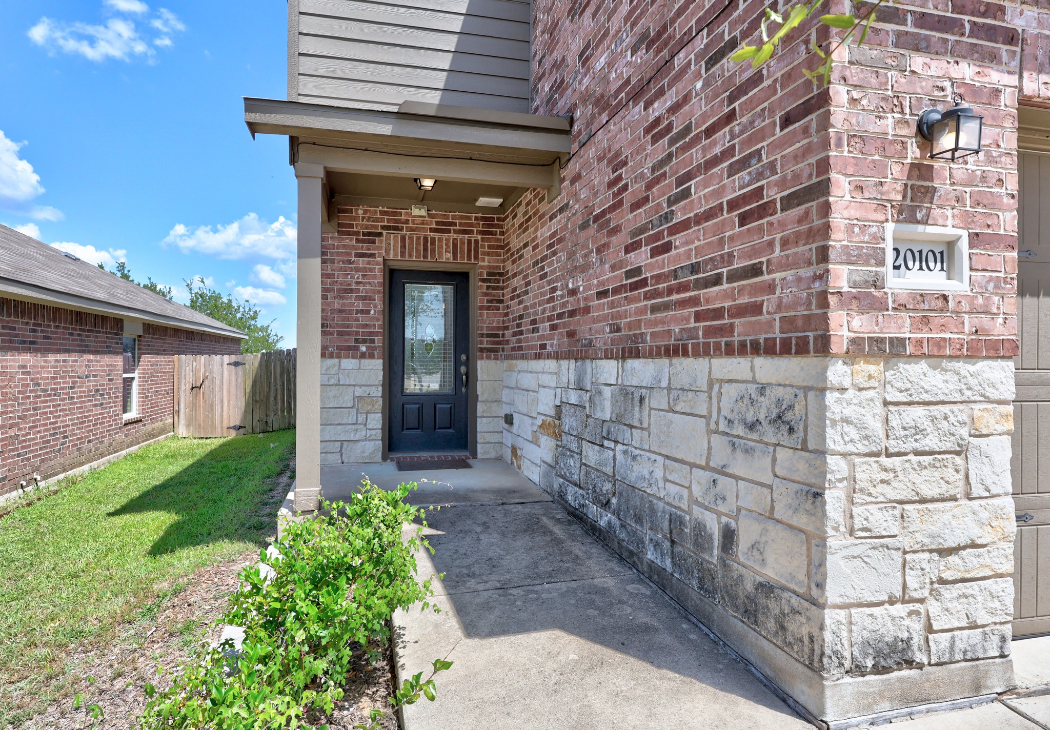 20101 Grover Cleveland Way Manor, TX 78653 - Photo 3 of 32