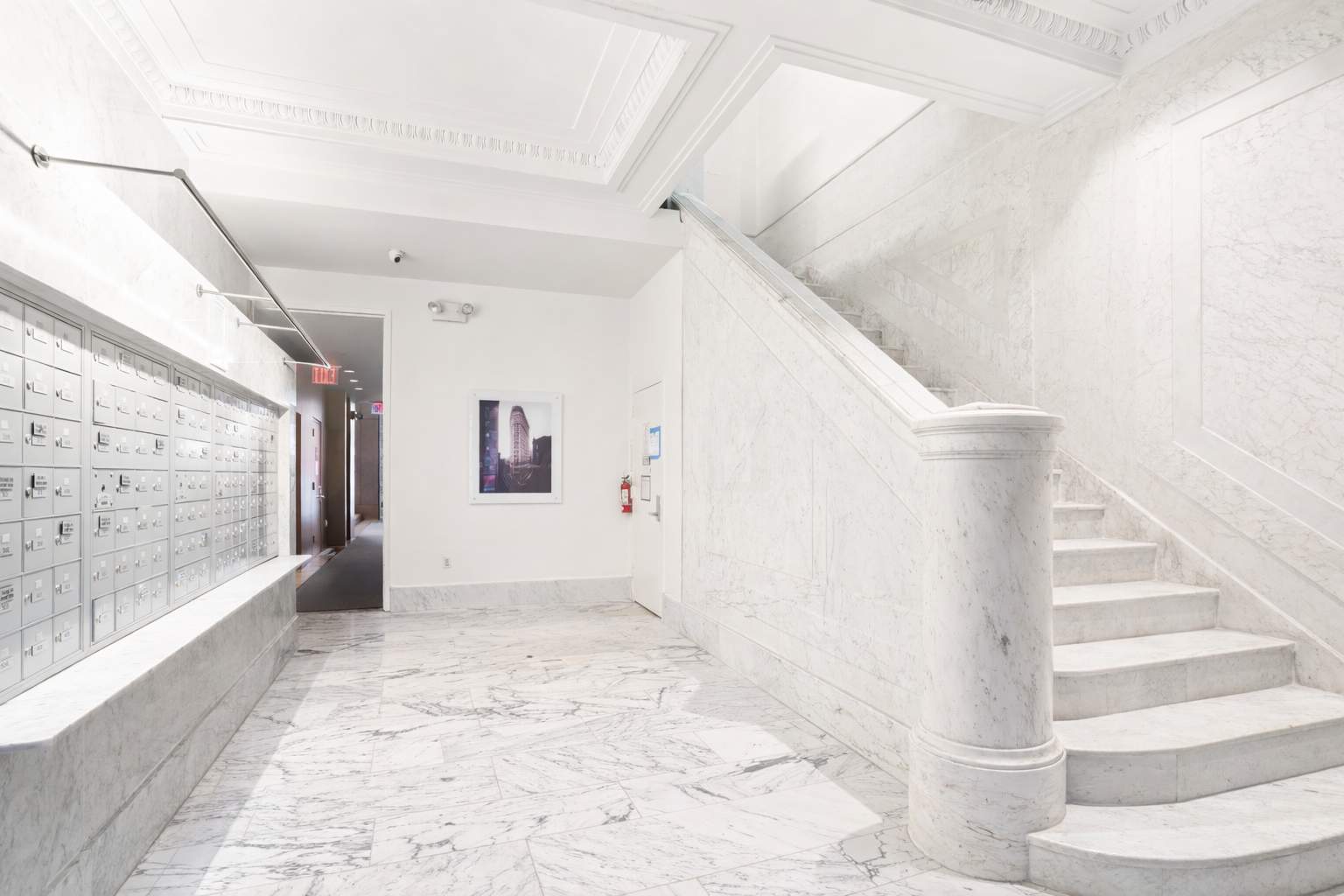 1 Wall Street Court, Unit 506 Manhattan, NY 10005 - Photo 7 of 8 a view of entryway