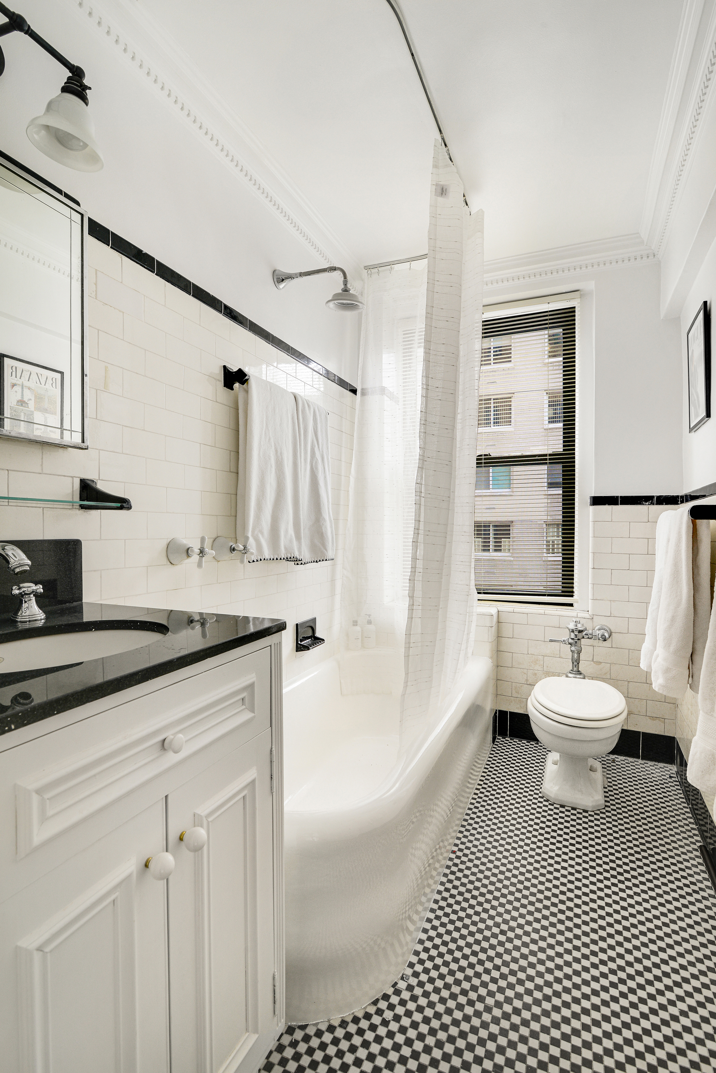 205 East 78th Street, Unit 7F Manhattan, NY 10075 - Photo 9 of 12