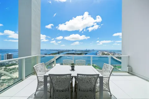 $5,199,000 | 1040 Biscayne Boulevard, Unit 4403, Miami, FL 33132