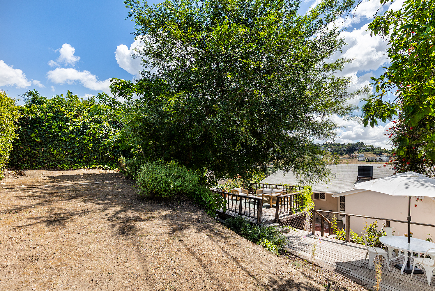 3663 Roderick Road Los Angeles, CA 90065 - Photo 27 of 29