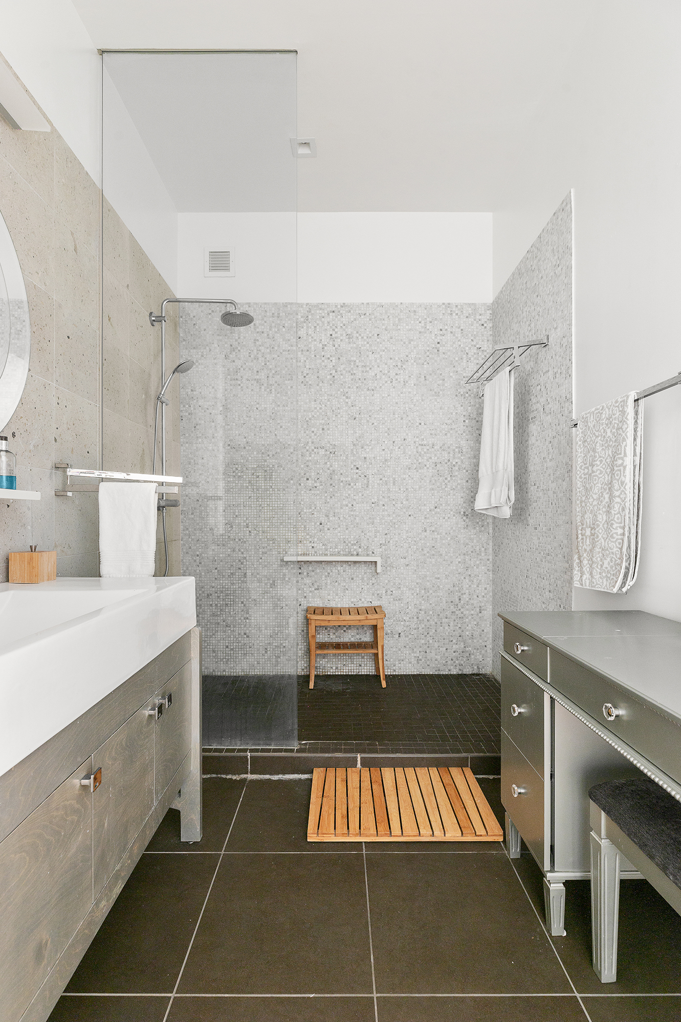 27-28 Thomson Avenue, Unit 236 Queens, NY 11101 - Photo 7 of 14