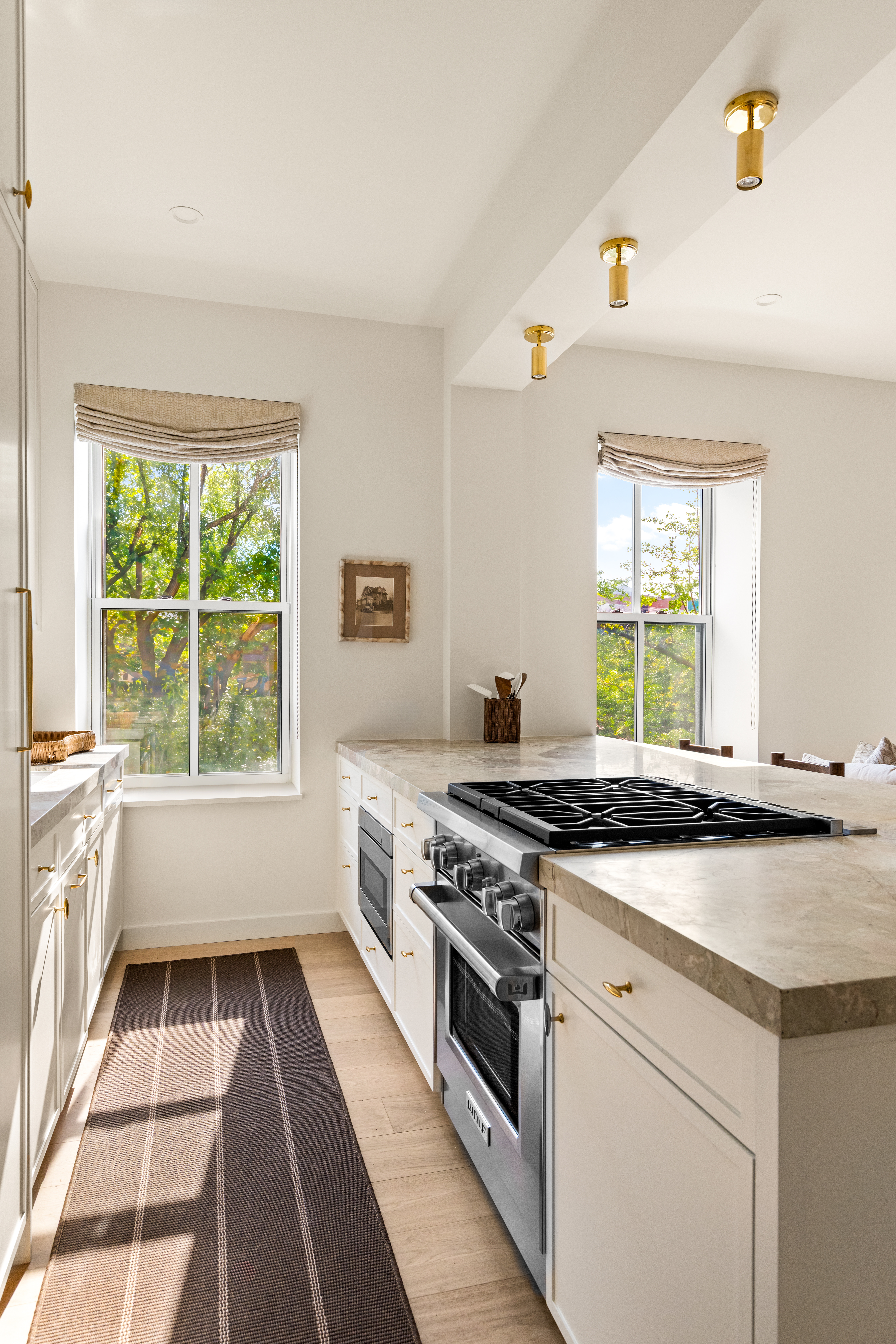 99 Bank Street, Unit 3H Manhattan, NY 10014 - Photo 4 of 17 Gallery Image 4