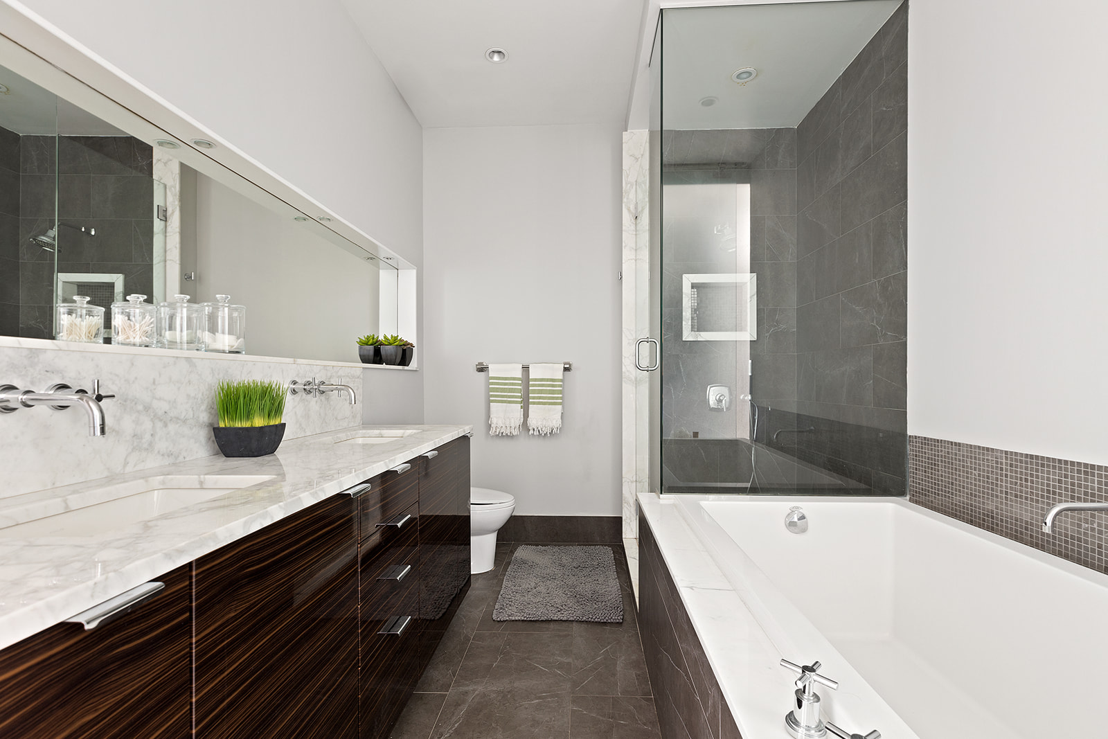 60 Broadway, Unit 9J Brooklyn, NY 11249 - Photo 9 of 16