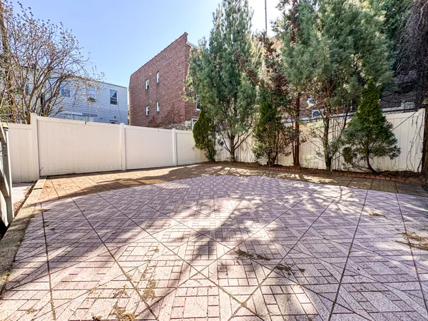 $4,200 | 66-42 Clinton Avenue, Unit 2 | Maspeth