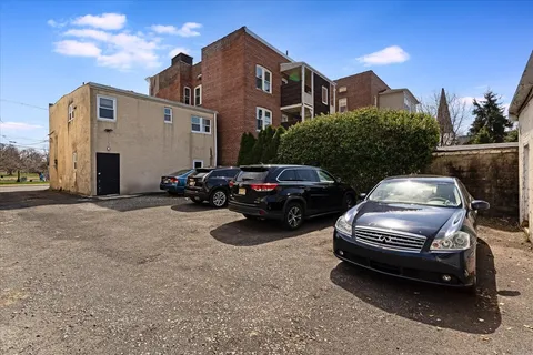 $1,500,000 | 95 Main Street, Millburn, NJ 07041