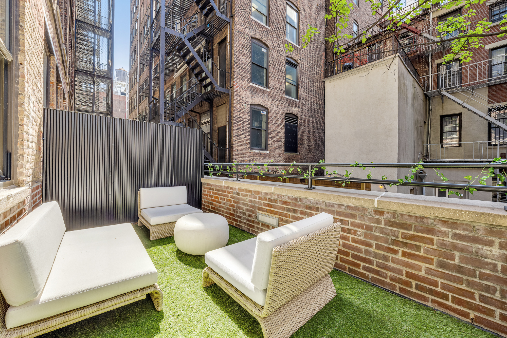 140 West 22nd Street, Unit 2F Manhattan, NY 10011 - Photo 4 of 10 Gallery Image 4