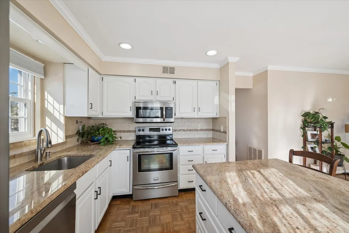 $800,000 | Spencer Lane, Bedminster, NJ 07921