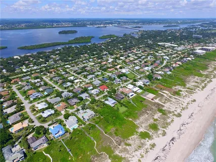 $1,190,000 | 1320 Spanish Lace Lane, Vero Beach, FL 32963