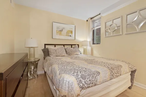 $8,000 | 2127 Newport Place Northwest, Washington, DC 20037