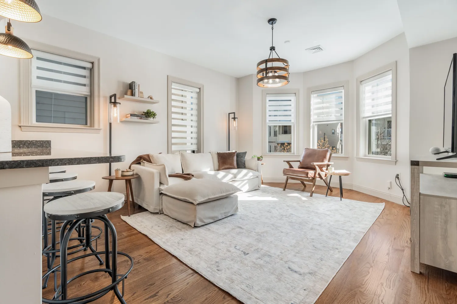 $669,000 | 115 Pleasant Street, Unit 2, Boston, MA 02125