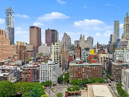 $2,895,000 | 200 Chambers Street, Unit 21E | TriBeCa