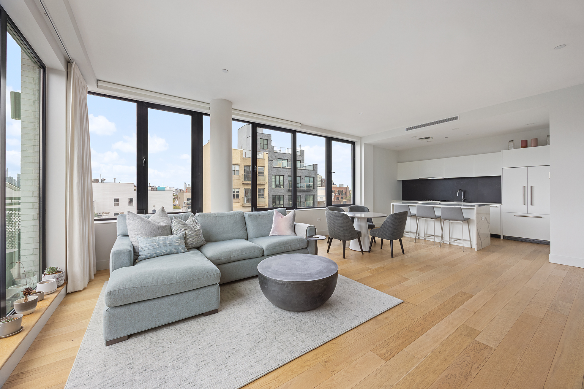 650 Metropolitan Avenue, Unit PH5 Brooklyn, NY 11211 - Photo 5 of 14