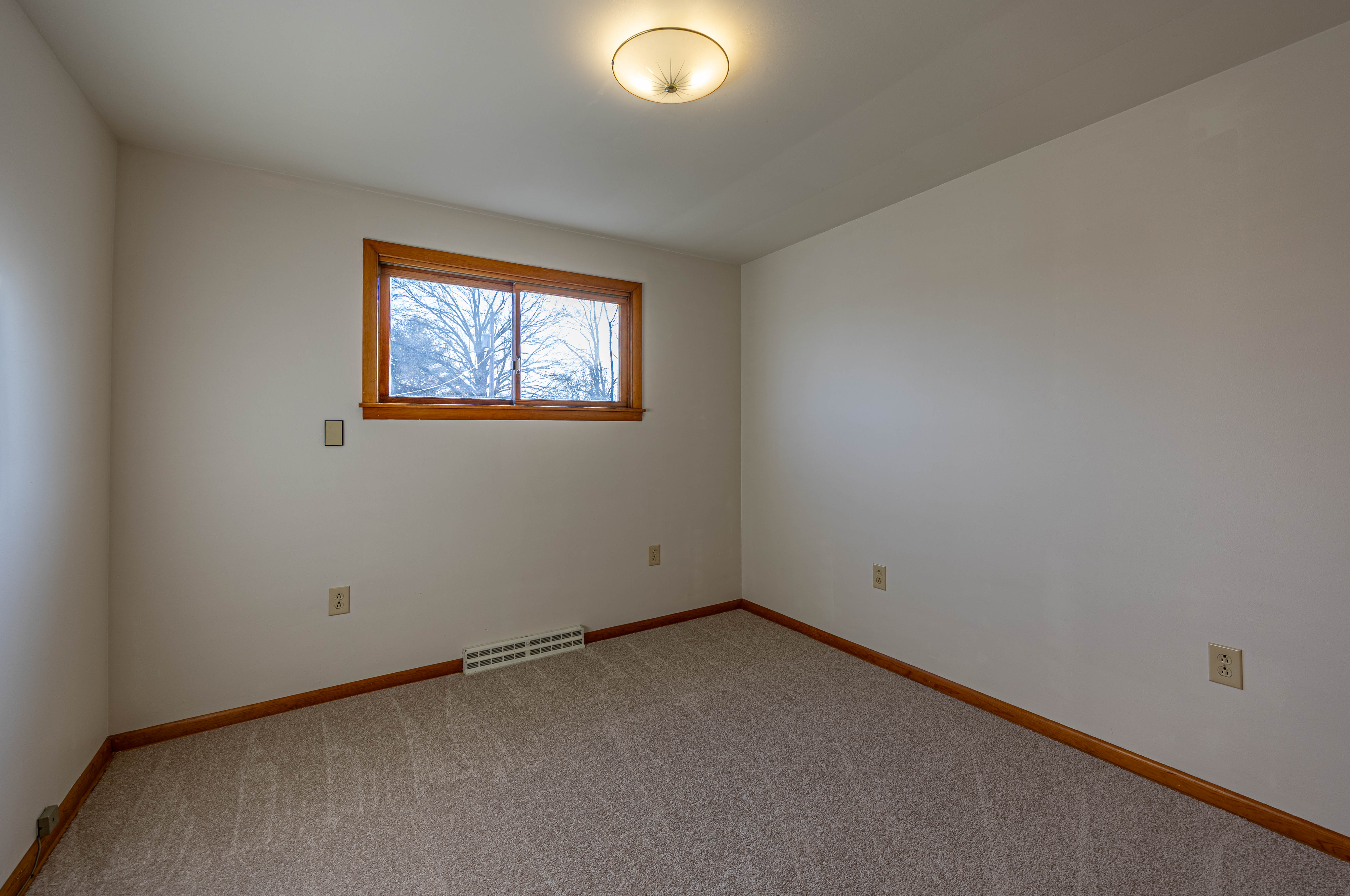 407 Marion Avenue Springdale, PA 15144 - Photo 12 of 24