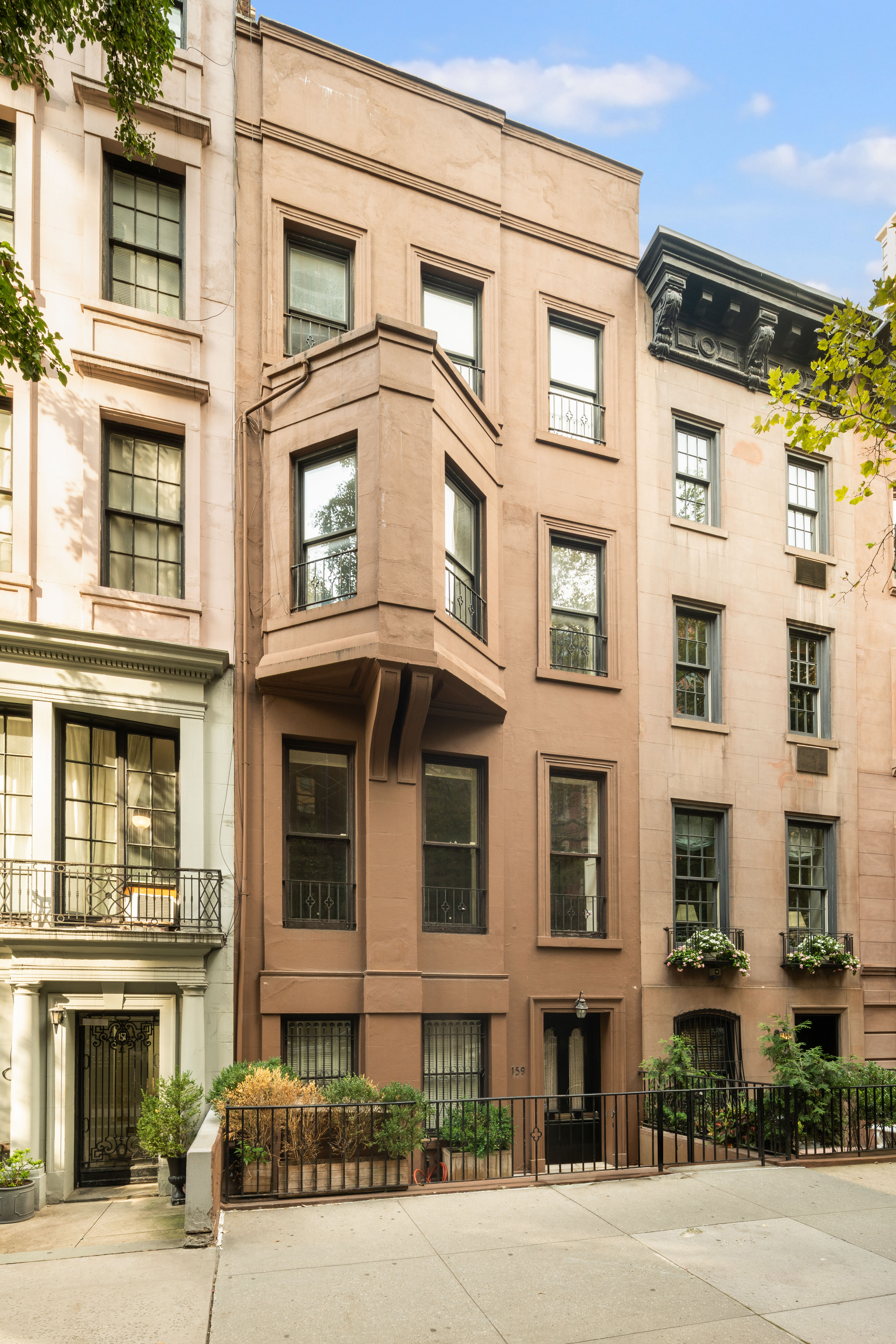 159 East 71st Street Manhattan, NY 10021 - Photo 19 of 20 Gallery Image 19