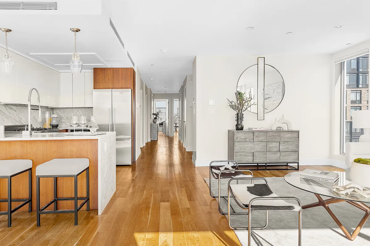 764 Metropolitan Avenue, Unit 4A Brooklyn, NY 11211 - Photo 3 of 8