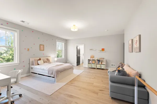 $2,550,000 | 8621 McHenry Street, Vienna, VA 22180