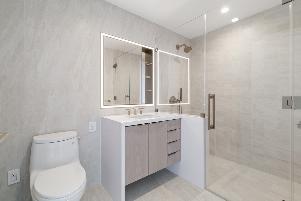 3 Court Square, Unit 5010 Queens, NY 11101 - Photo 7 of 9