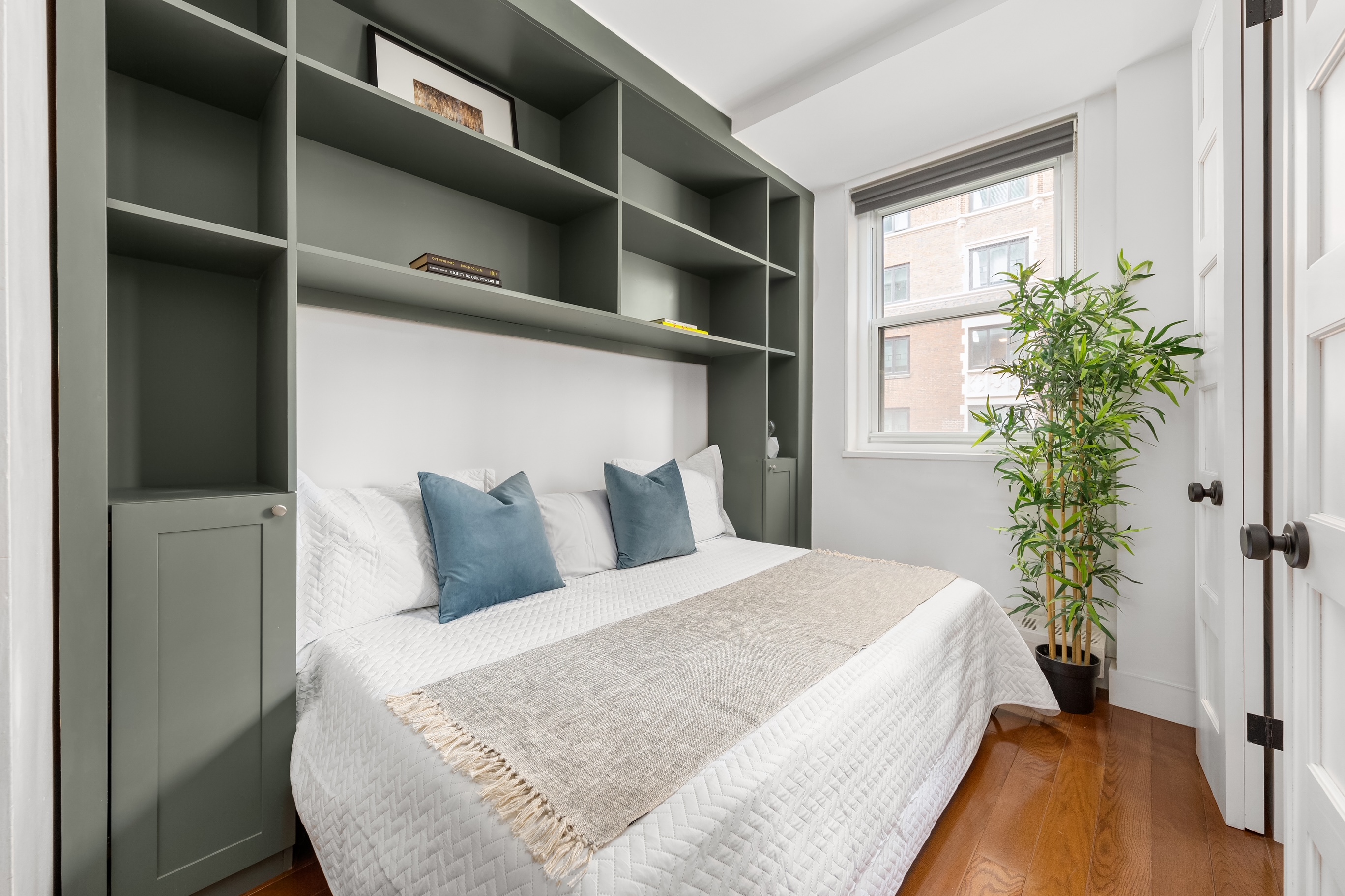 63 East 9th Street, Unit 3G Manhattan, NY 10003 - Photo 7 of 10