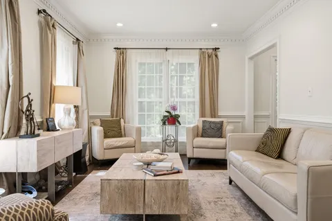 Contact Agent | 5313 Massachusetts Avenue, Bethesda, MD 20816
