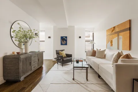 $950,000 | 257 West 117th Street, Unit 2G | Harlem