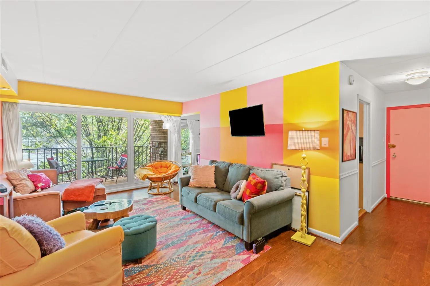 $349,000 | 132 Roberts Lane, Unit 303, Alexandria, VA 22314