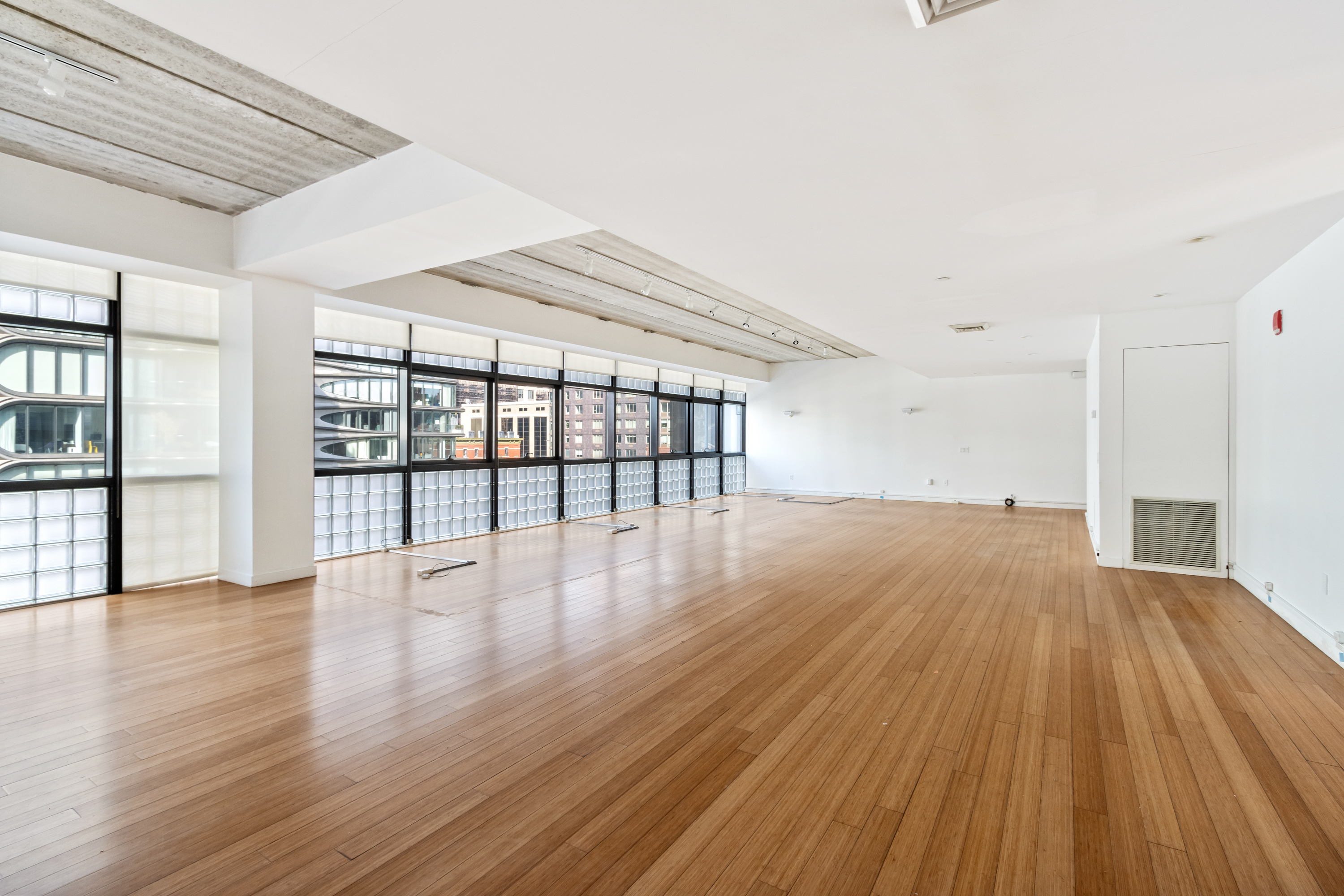 520 West 27th Street, Unit 601 Manhattan, NY 10001 - Photo 1 of 5