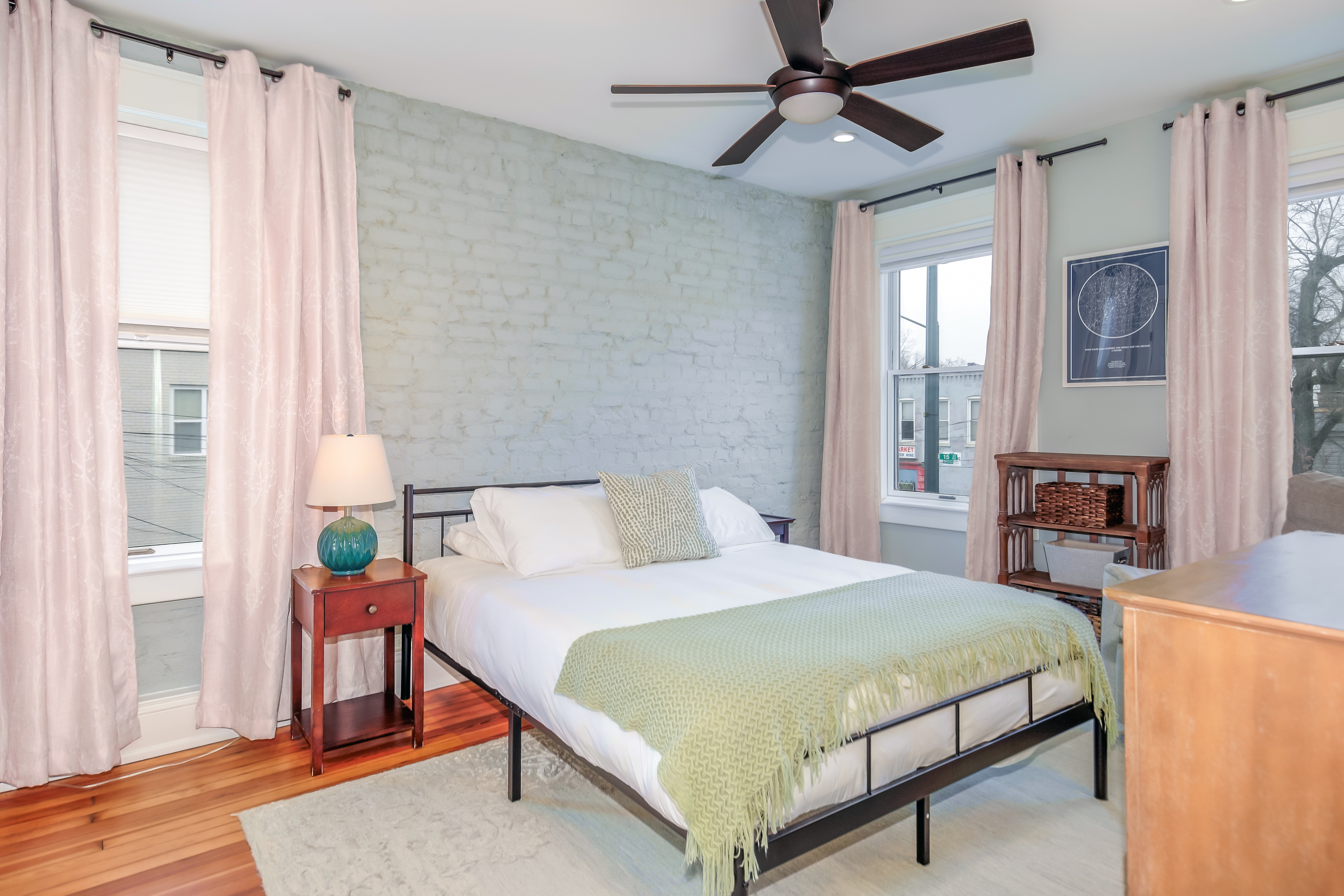 935 15th Street Southeast Washington, DC 20003 - Photo 23 of 45