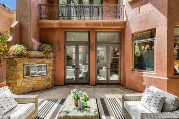 $4,600,000 | 2516 Walnut Avenue, Manhattan Beach, CA 90266