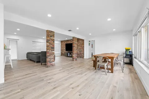 $999,999 | 409 North 14th Avenue, Hollywood, FL 33020