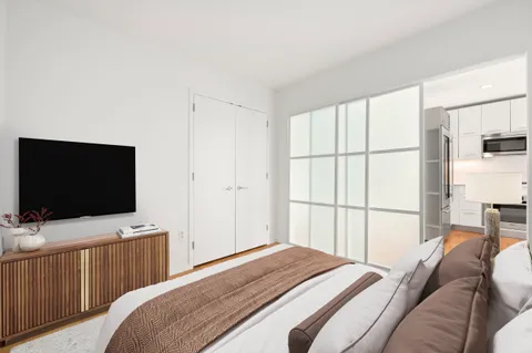$1,150,000 | 635 West 42nd Street, Unit 2H | Hell's Kitchen