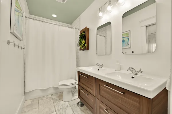 $885,000 | 618 Farragut Street Northwest, Washington, DC 20011