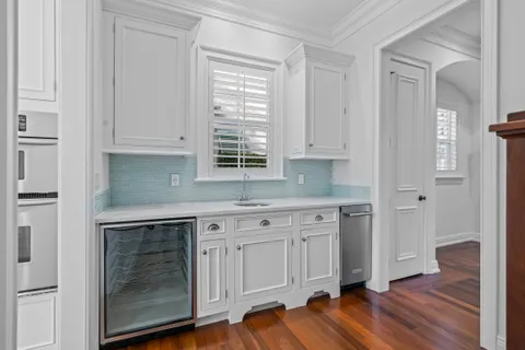 $2,400,000 | 121 Palm Island Lane, Vero Beach, FL 32963