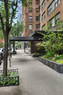 $455,000 | 305 East 40th Street, Unit 14V | Murray Hill