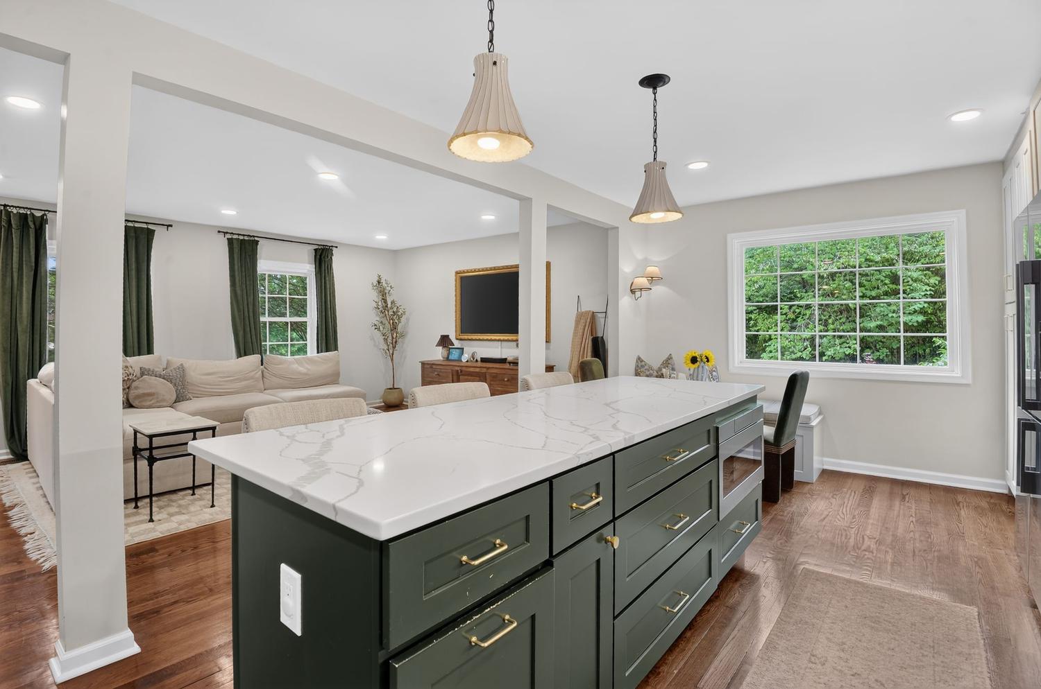 4020 Roberts Road Fairfax, VA 22032 - Photo 6 of 29
