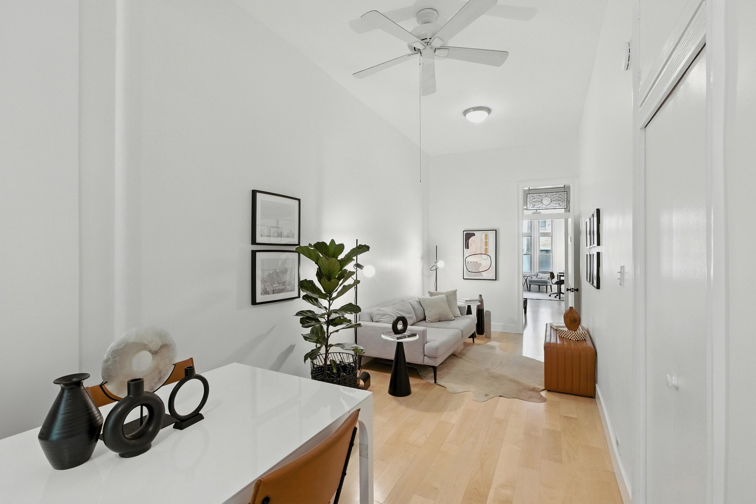 152 North 9th Street, Unit 1R Brooklyn, NY 11249 - Photo 2 of 13 a living room with furniture