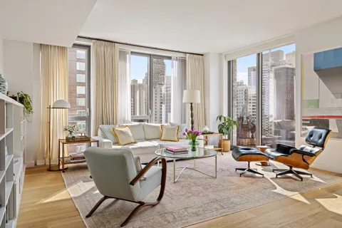 $2,770,000 | 360 East 89th Street, Unit 14C | Upper East Side