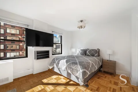 $550,000 | 301 East 62nd Street, Unit 5E | Lenox Hill