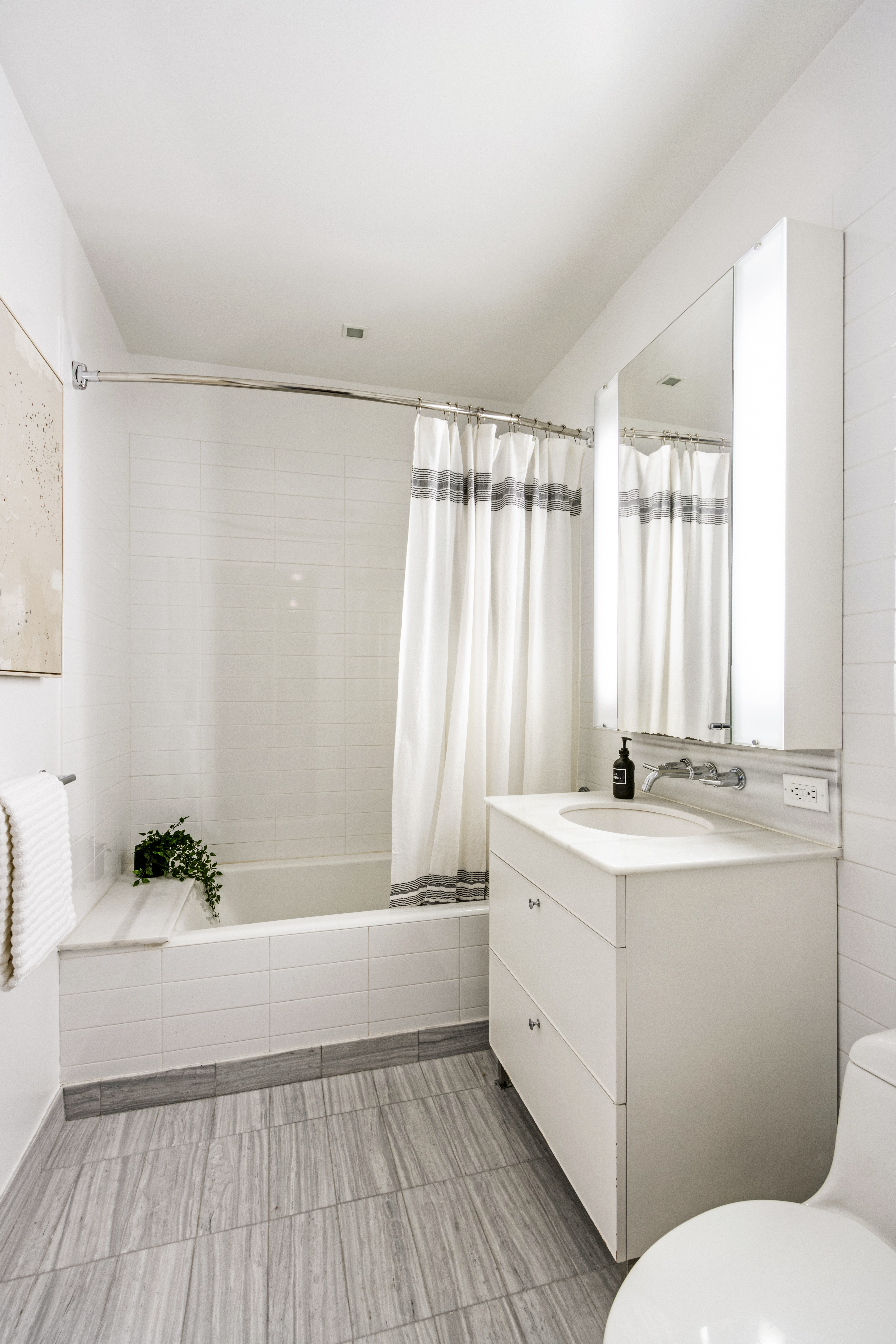 520 West 19th Street, Unit 5C Manhattan, NY 10011 - Photo 10 of 13