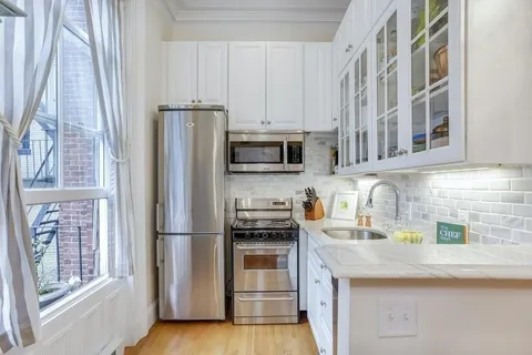 $549,000 | 376 Marlborough Street, Unit D, Boston, MA 02115