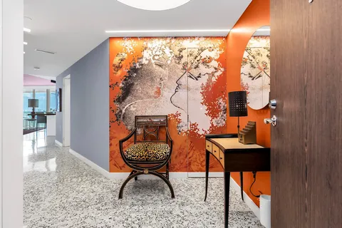 $2,295,000 | 10 Venetian Way, Unit 904, Miami Beach, FL 33139