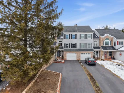 $329,900 | 6 Heron Drive, Denver, PA 17517