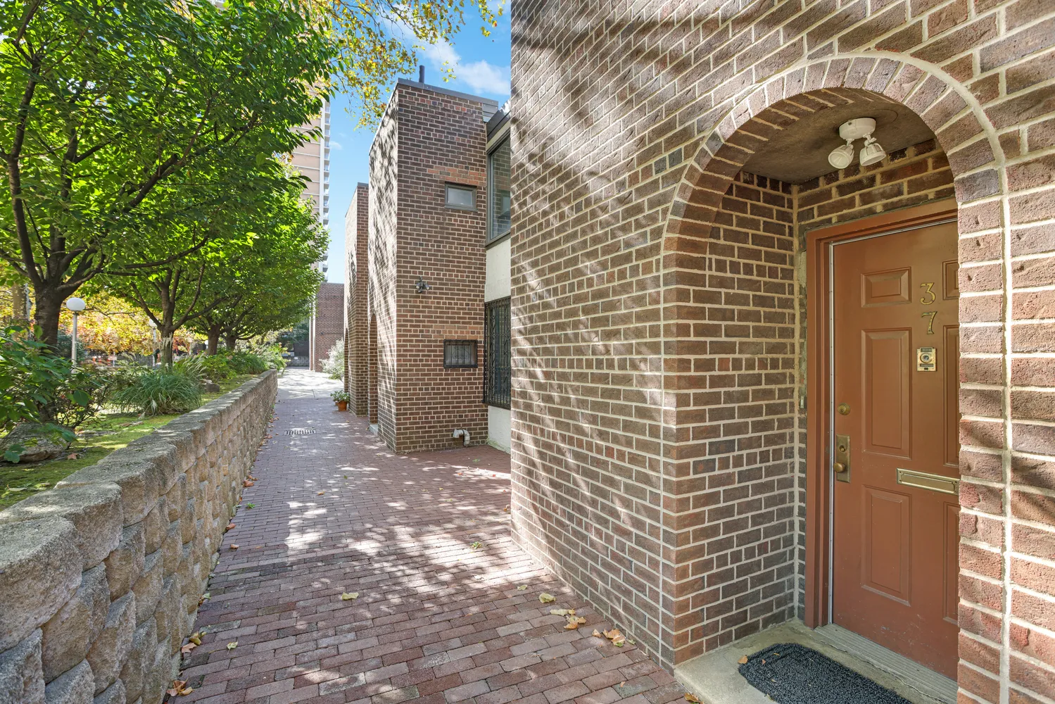 $3,350,000 | 37 Henry Street | Brooklyn Heights