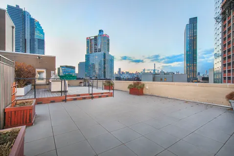 $1,268,000 | 42-51 Hunter Street, Unit 6D | Long Island City
