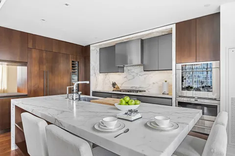 $6,250,000 | 1 West End Avenue, Unit 23A | Upper West Side