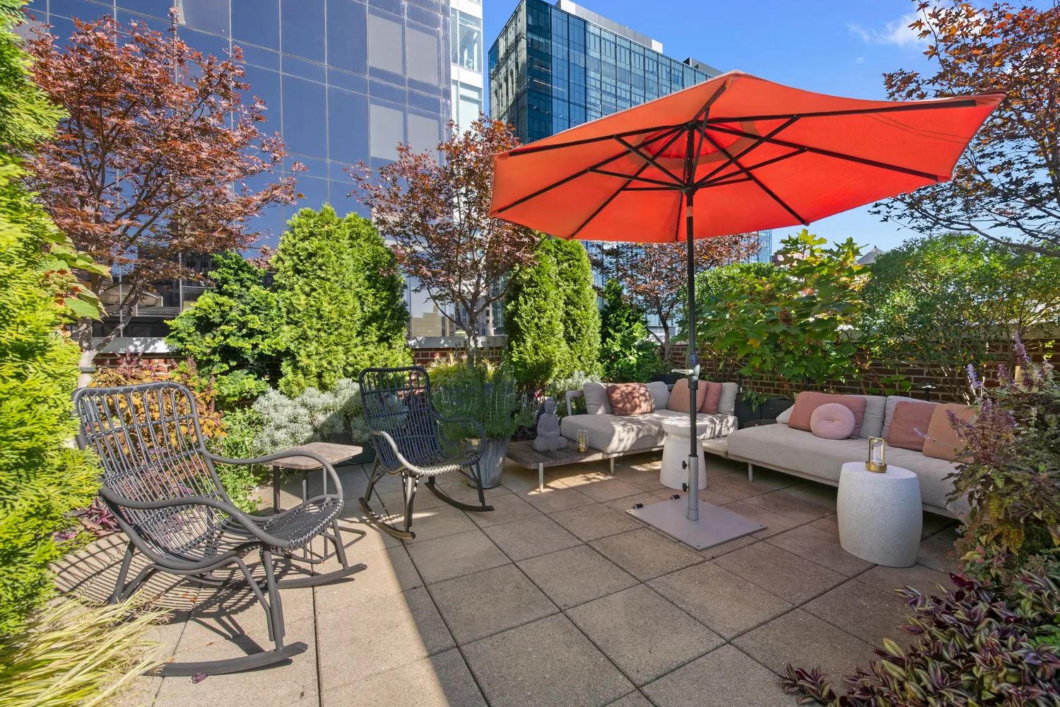 $2,295,000 | 21 East 22nd Street, Unit PH12F | Flatiron