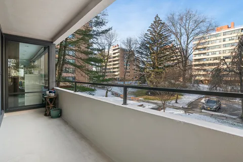 $420,000 | 9-20 166th Street, Unit 3B | Beechhurst